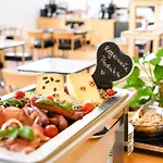 Vienna House By Wyndham Martinspark 4*