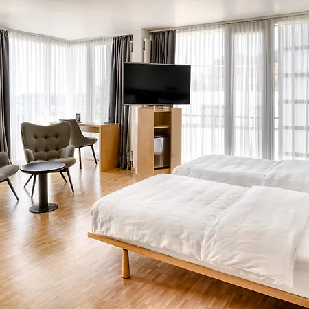 Vienna House Martinspark Hotel 4*