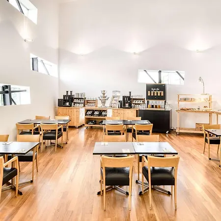 Vienna House By Wyndham Martinspark Hotel