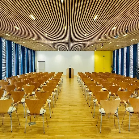 Vienna House Martinspark 4*