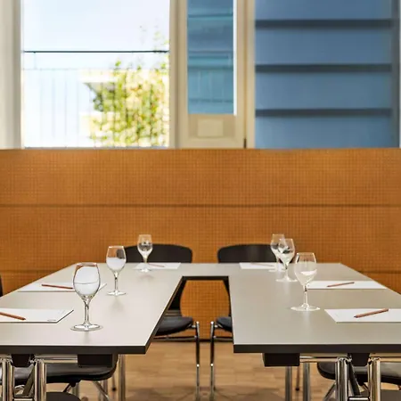 Hotel Vienna House By Wyndham Martinspark 4*