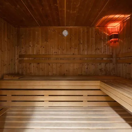 Vienna House By Wyndham Martinspark 4*