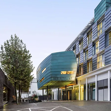 Vienna House By Wyndham Martinspark Hotel 4*