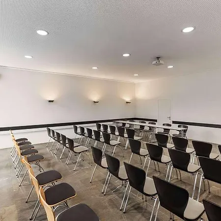 Vienna House By Wyndham Martinspark 4*