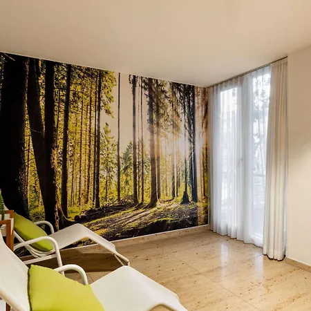 Hotel Vienna House By Wyndham Martinspark 4*