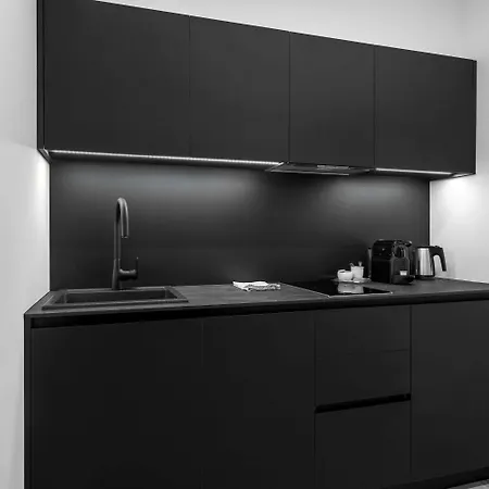 Hotel Vienna House By Wyndham Martinspark 4*