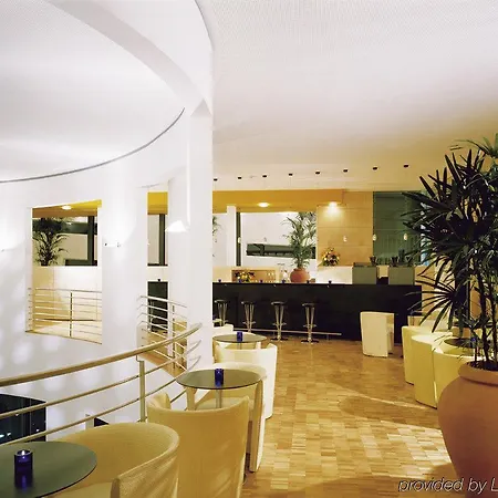 Hotel Vienna House By Wyndham Martinspark 4*