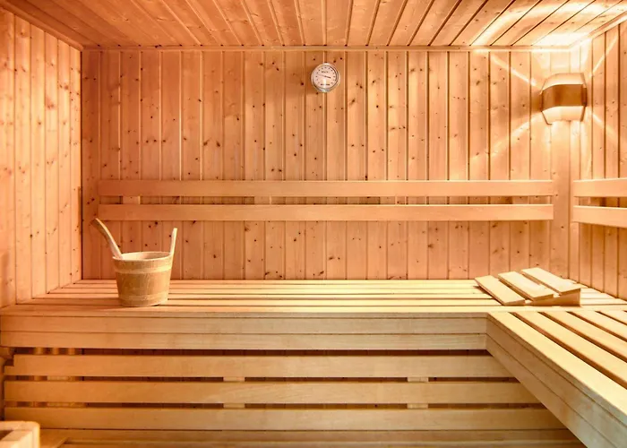 Vienna House By Wyndham Martinspark 4*