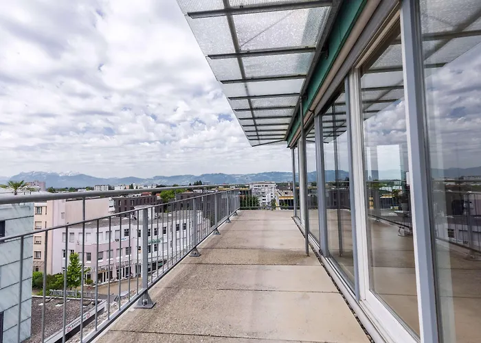 Hotel Vienna House By Wyndham Martinspark 4*